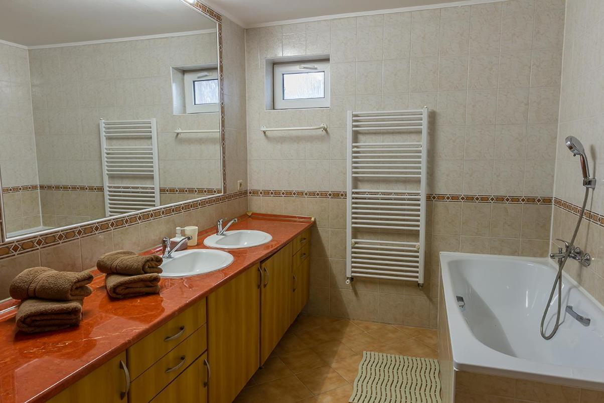 Tereza & Free Parking Apartmán Bratislava